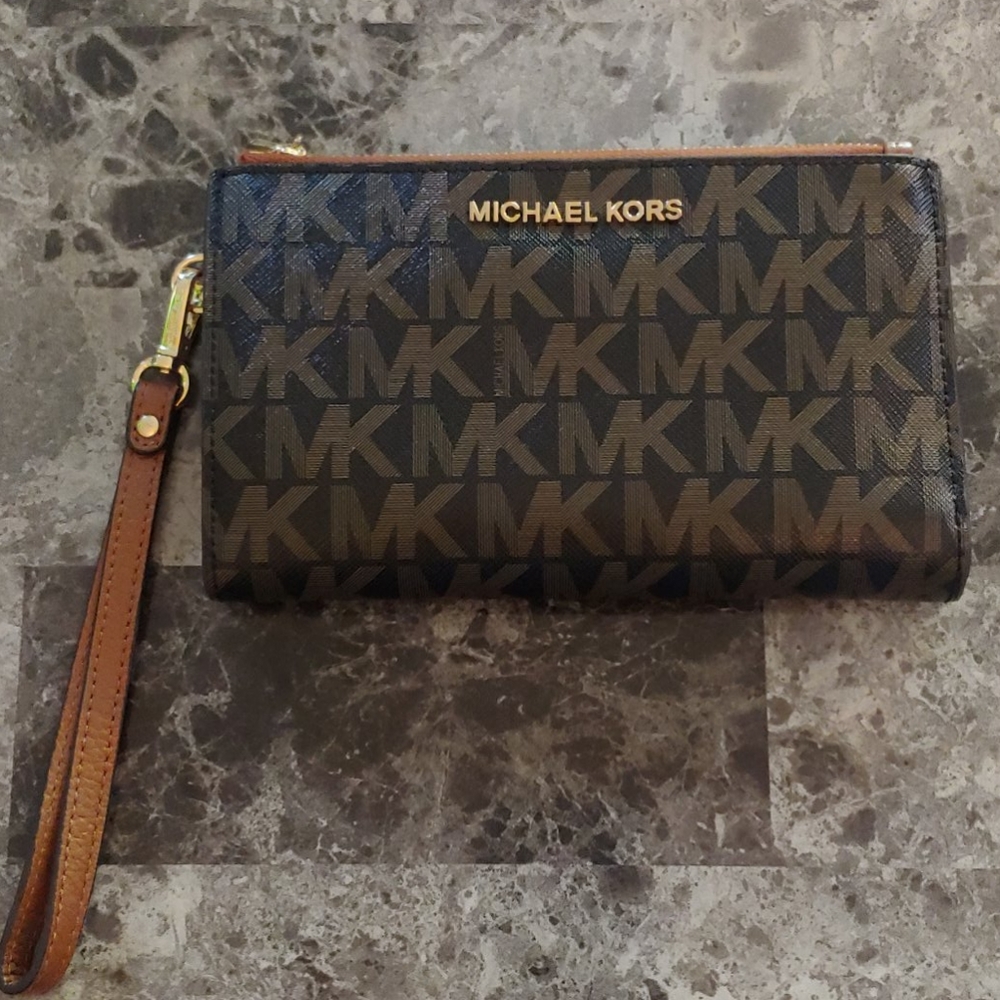 Michael Kors wallet
